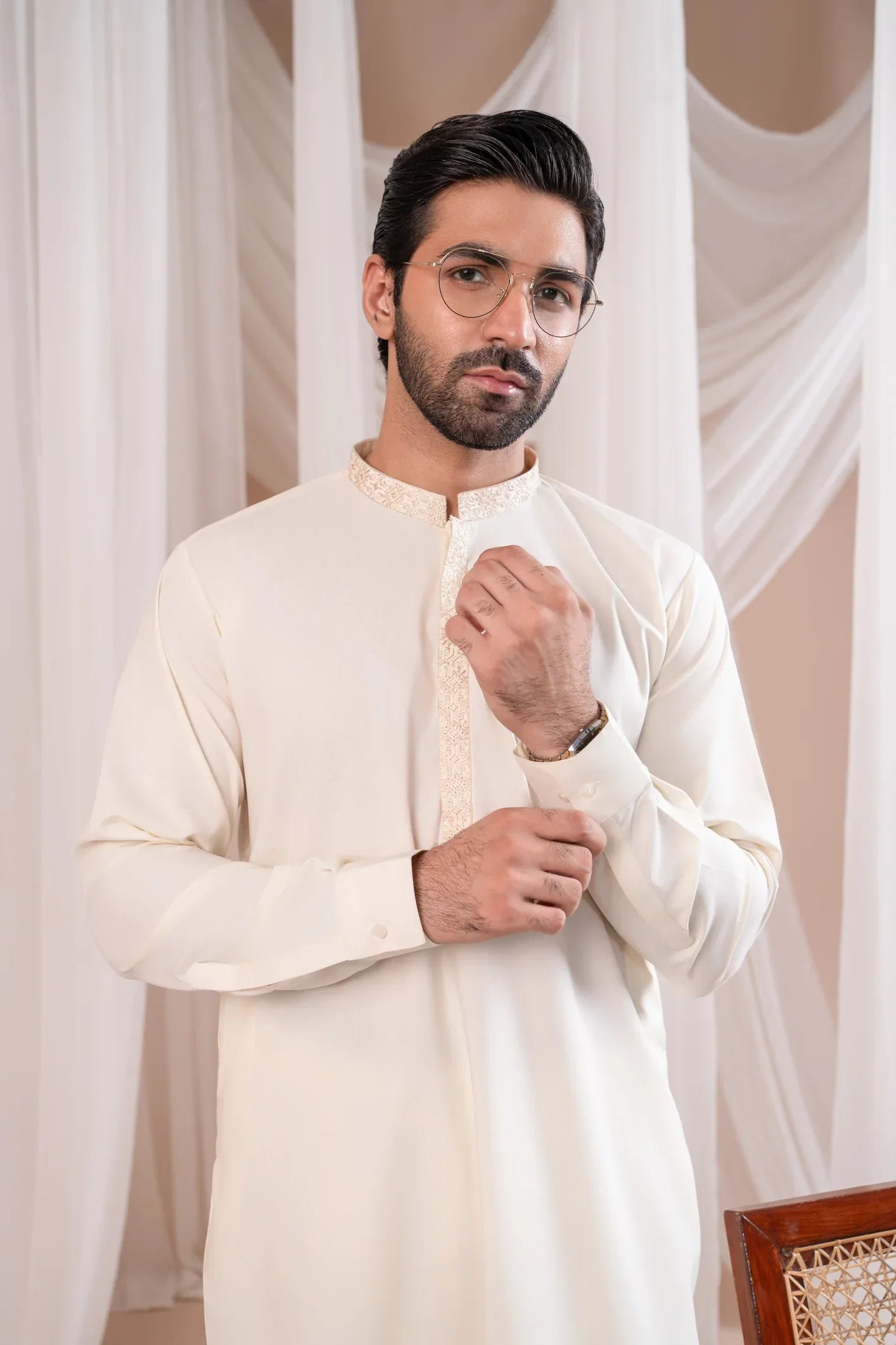 Formal Bosky White Kurta Shalwar - Collar Neck Embroidered - Men - Muraqsh -- Menswear
