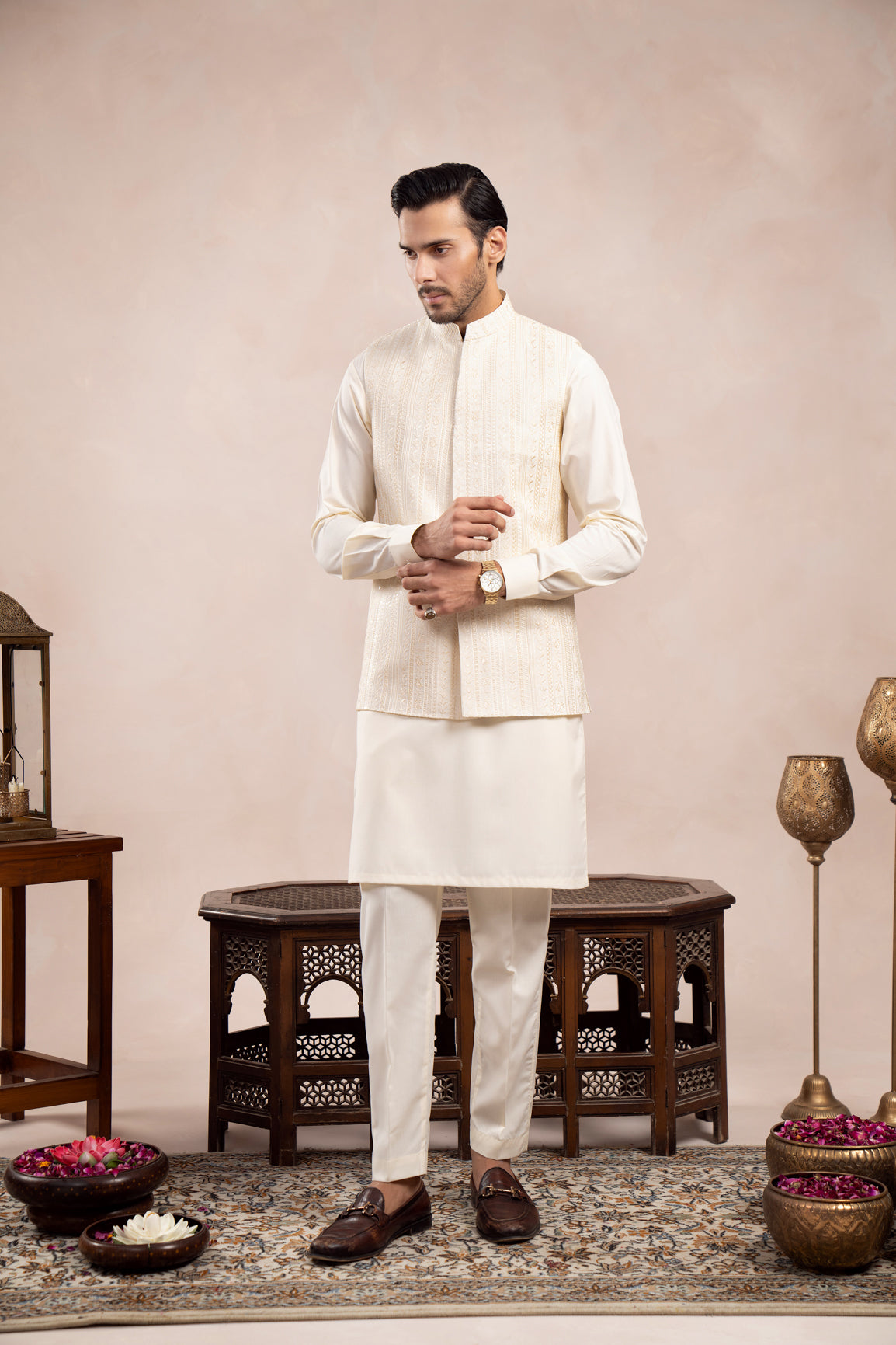 Bosky White Falling Embroidered Waistcoat - Men