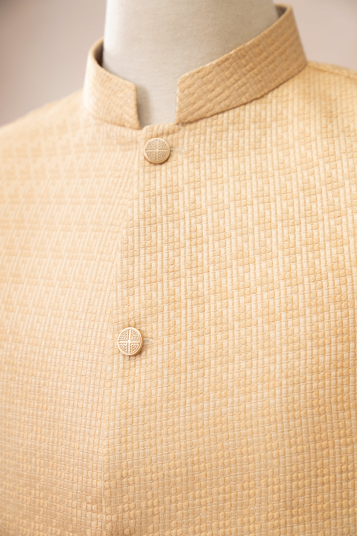 Skin Waffle Textured Jamawar Waistcoat - Men