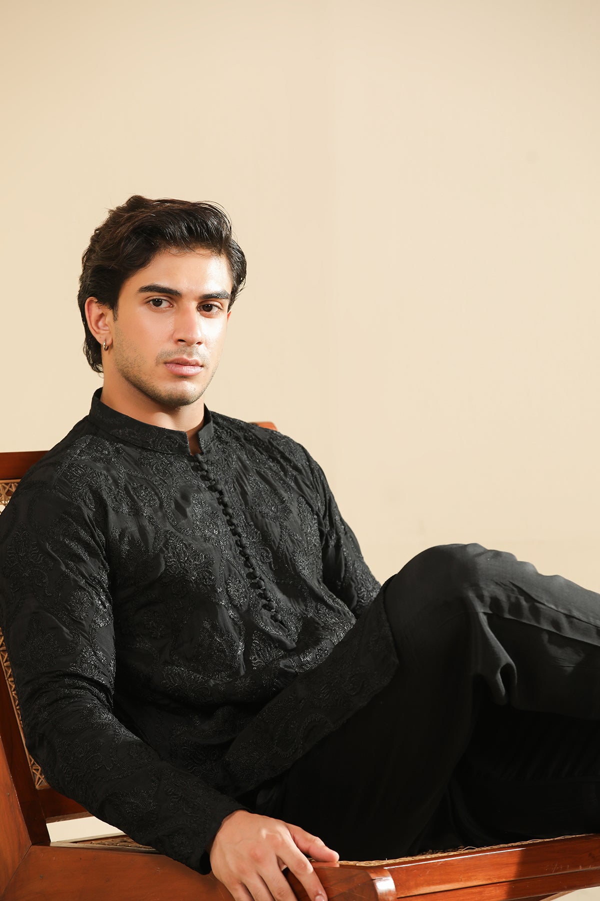 Zauq - Black Raw Silk Embroidered Kurta Trouser - Men