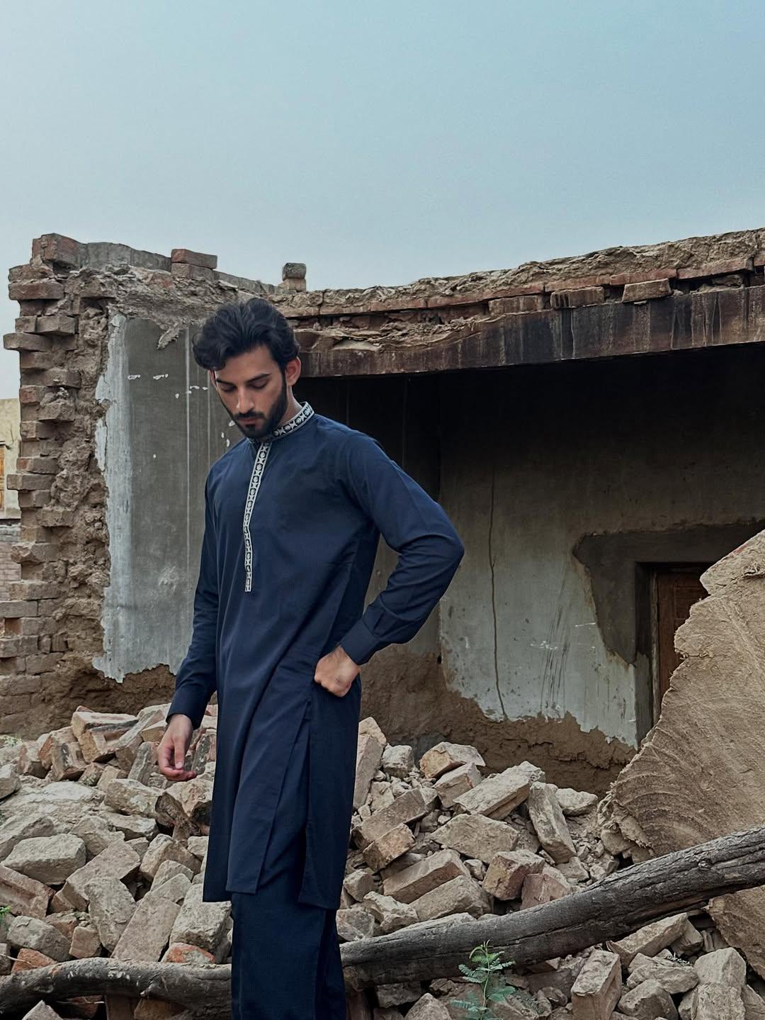 Formal Navy Blue Kurta Shalwar - Collar Neck Embroidered - Men - Muraqsh -- Menswear