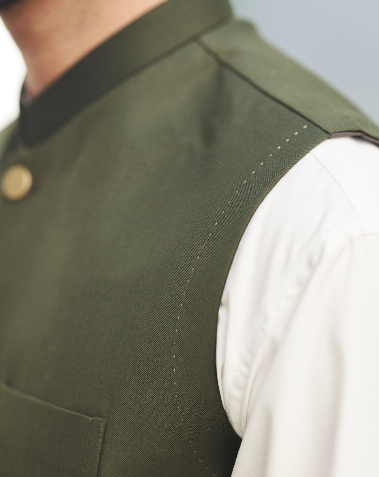 Army Green on White - 3PC - Man