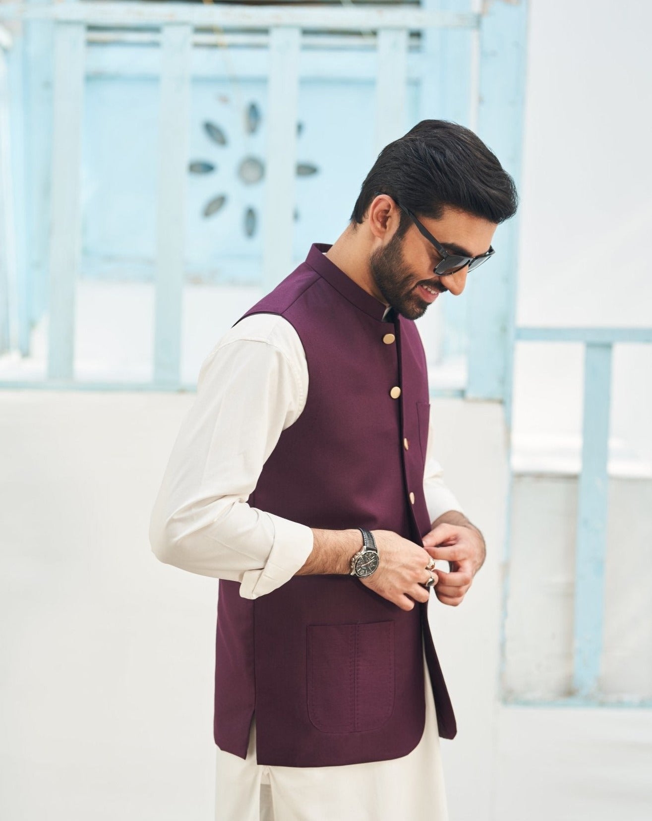 Burgundy on Off White - 3PC - MuraqshMuraqsh Man