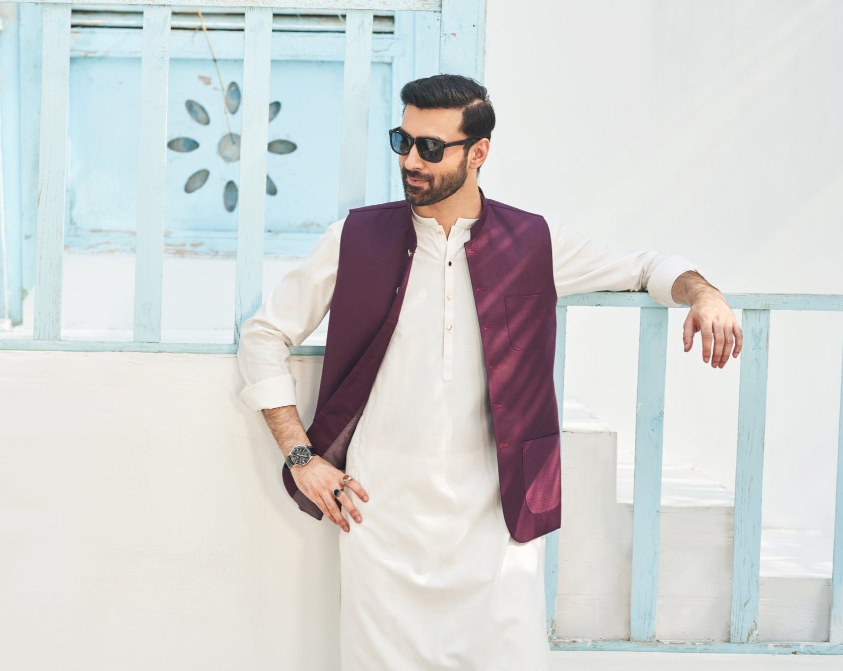 Burgundy on Off White - 3PC - MuraqshMuraqsh Man
