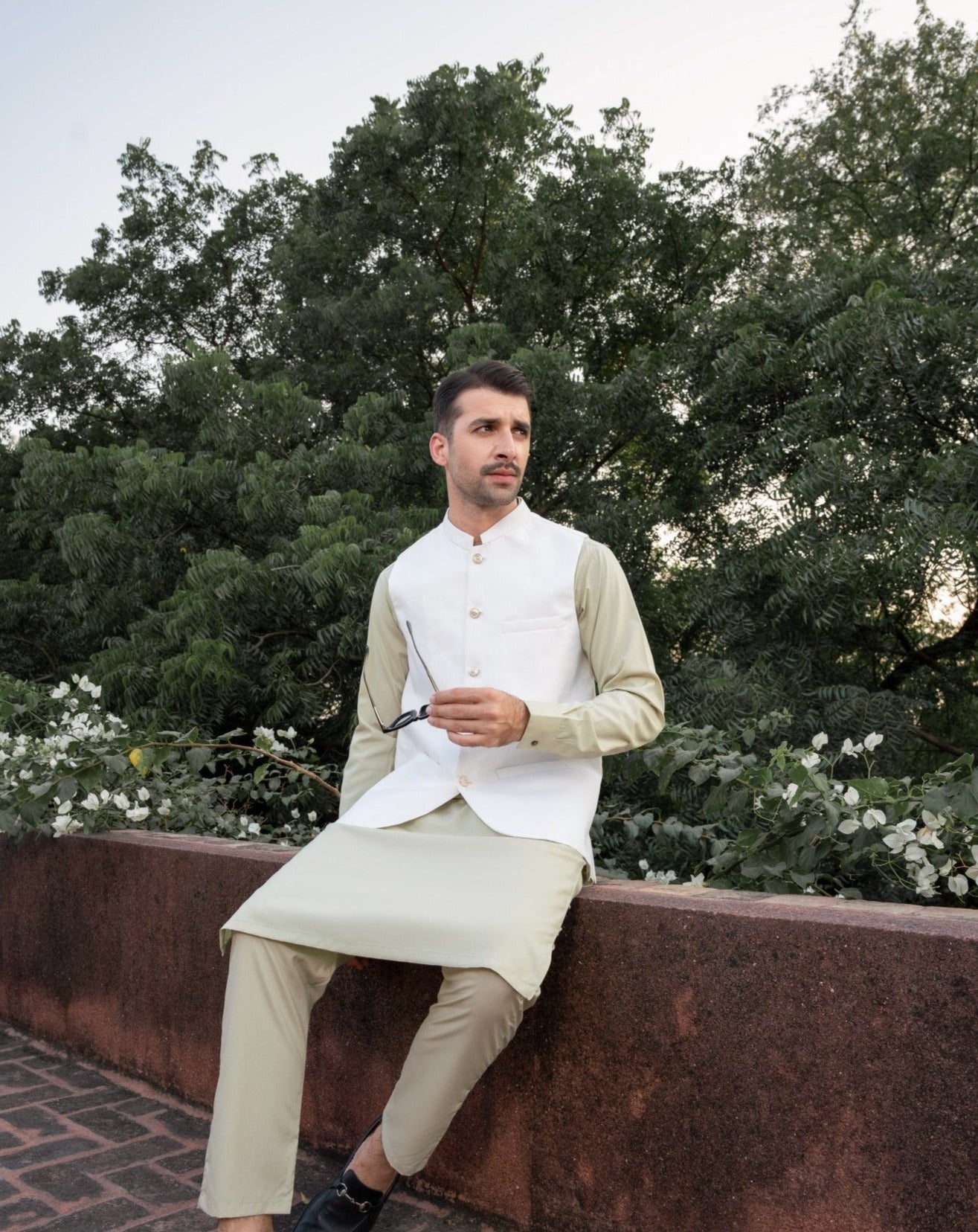 Mint and White - 3PC - MuraqshMuraqsh Man