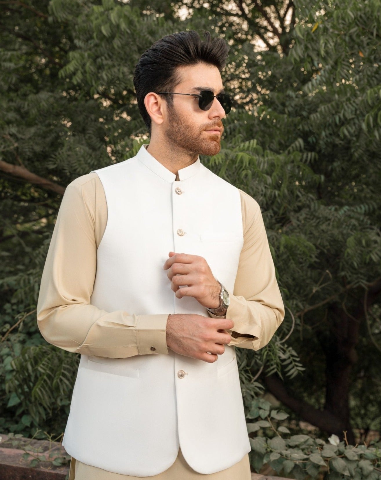 Off White Waistcoat - Italian Tropical - MuraqshMuraqsh Man