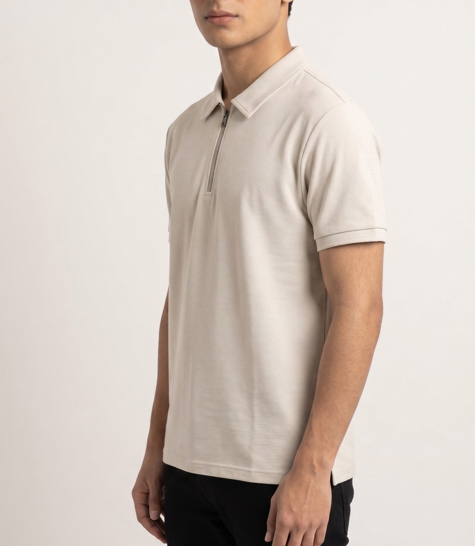 Off White Basic Zipper Polo - Smart Fit- Men