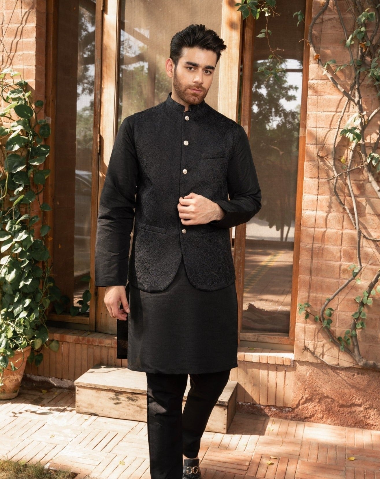 Black Embroided Waistcoat - MuraqshMuraqsh Man